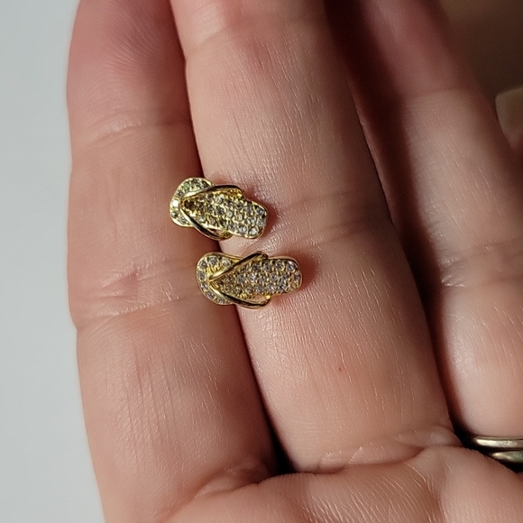 18k Gold CZ Flip Flop Sandal Stud Earrings, 925 silver - Picture 4 of 7